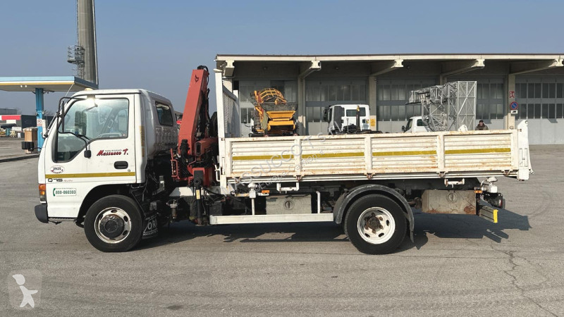 شاحنة Isuzu NQR75 4X2