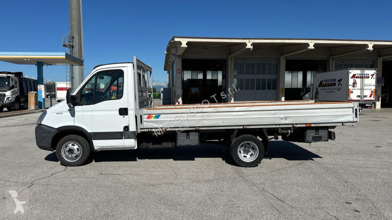 Camion Iveco DAILY 35C13 4X2