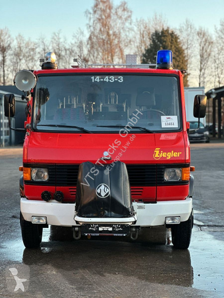 شاحنة Mercedes 4x2 Feuerwehr