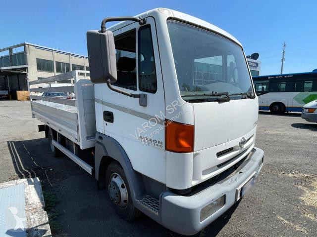شاحنة Nissan ATLEON