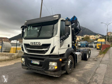 شاحنة قلابة ذات تفريغ خلفي وجانبي Iveco