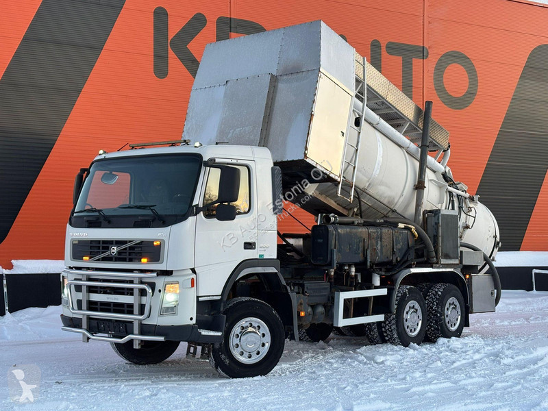 Camion Volvo 300 6x6 WASTE 4 + CLEAN WATER 8 m3...