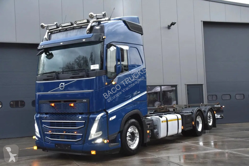 شاحنة Volvo 460 Globetrotter 6x2*4 - EURO 6 -...