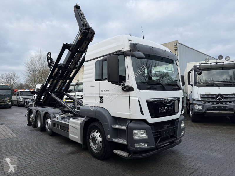 شاحنة MAN TGS 35.420 8X2-6 Haken/ Silo M-TEC...