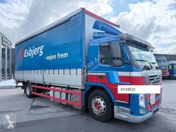 Volvo FM FM 330 4x2 7,7 m Curtainsider and Taillift truck