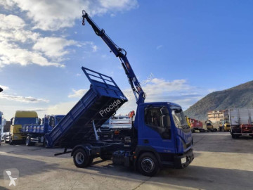 شاحنة قلابة ذات تفريغ خلفي وجانبي Iveco