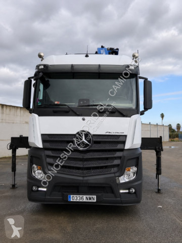 Mercedes dropside truck