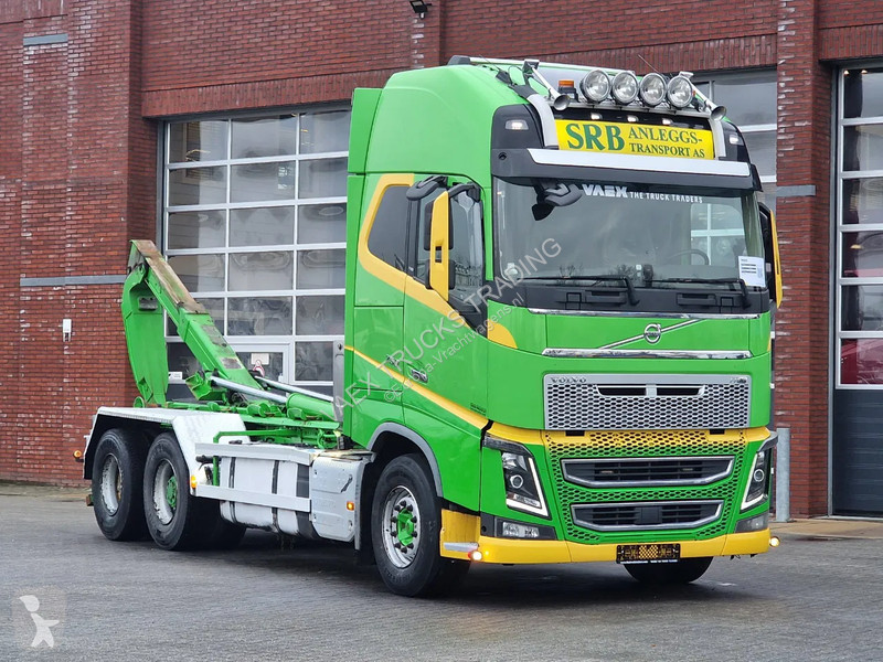 شاحنة Volvo 16750 Globetrotter XL 6x2 - 20T...