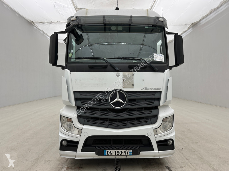 Mercedes 1832 truck