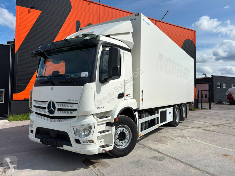 شاحنة Mercedes 2543 6x2*4 Supra Mt / box L=8520 mm