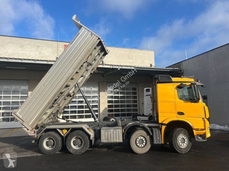 شاحنة Mercedes Arocs 4151, 8x4...