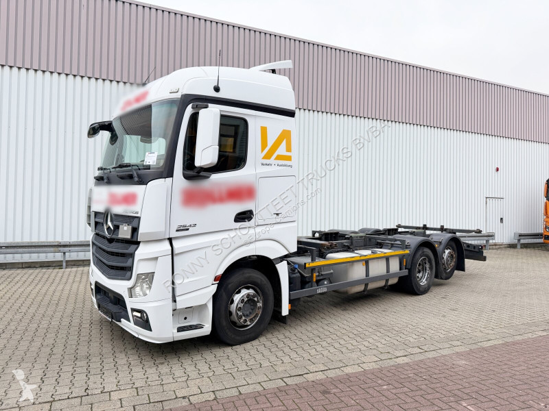 شاحنة Mercedes Actros 2542 L 6x2 Actros 2542 L...