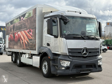 شاحنة برّاد Mercedes