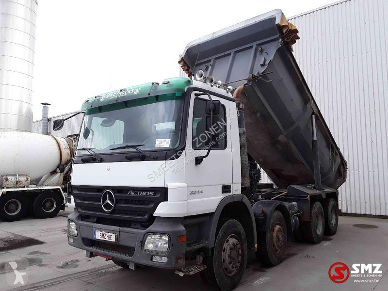 شاحنة Mercedes 3244