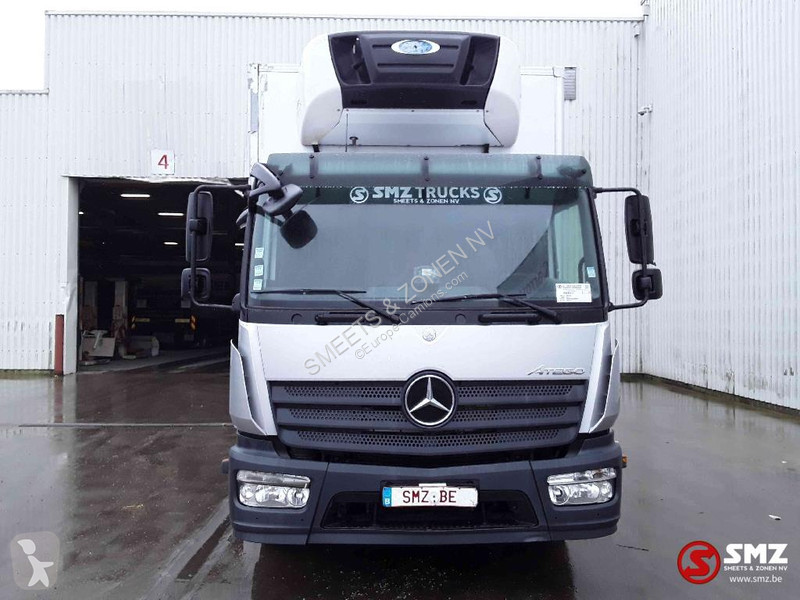 شاحنة Mercedes 1221