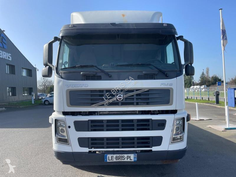 شاحنة Volvo .300