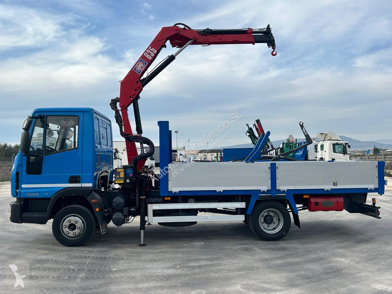 شاحنة Iveco EUROCARGO 100E18