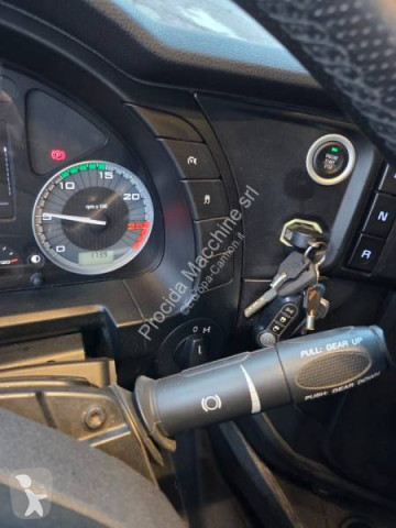 شاحنة حاملة آليات Iveco