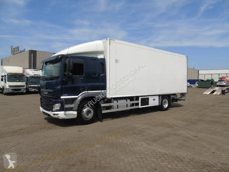 شاحنة DAF 220 + CARRIER + EURO 6 + LIFT