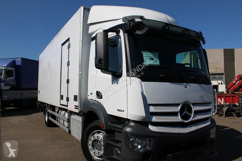شاحنة Mercedes 1924 + THERMO KING 1200 + LIFT +...
