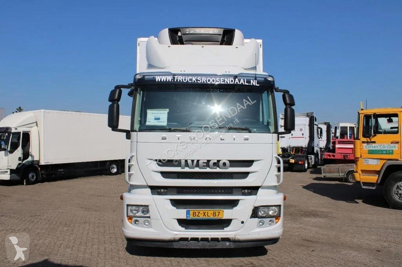 شاحنة Iveco 310 + 6X2 EURO 5 + CARRIER + LIFT