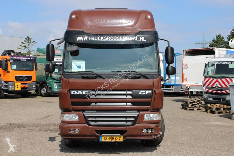 شاحنة DAF 220 + lift + euro 5