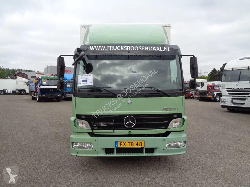 شاحنة Mercedes 822 + Euro 5 + Dhollandia lift