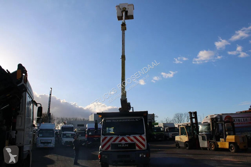 شاحنة MAN + EURO 2 + PTO + CRANE