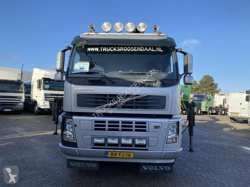 شاحنة Volvo 370 + Euro 5 + Palfinger Z-Q170...