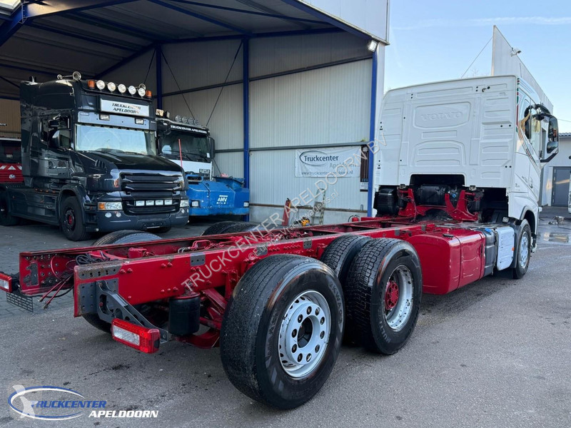 شاحنة Volvo FH 750  6x2*4 with steering axle,...