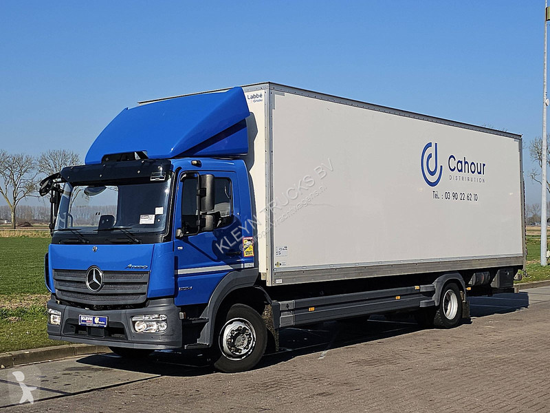 شاحنة Mercedes ATEGO 1224 AIRCO TAILLIFT