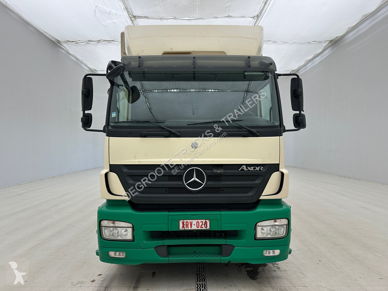 شاحنة Mercedes 1829