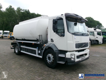 Камион цистерна Volvo