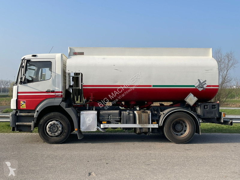 شاحنة Mercedes 1829 13.500L Fuel Truck