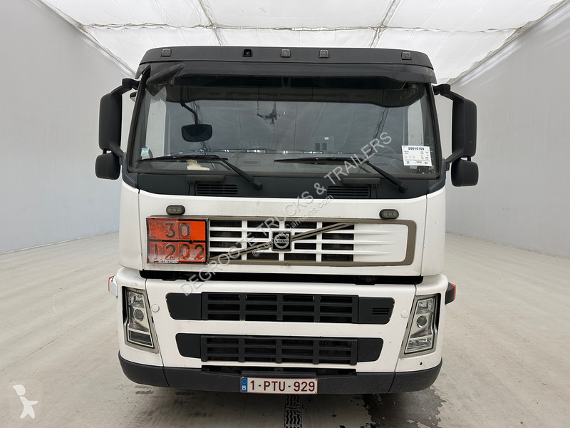 شاحنة Volvo 300 - 6x2