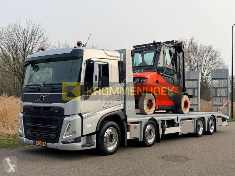شاحنة Volvo FM 500 8x2 Machine transporter | New