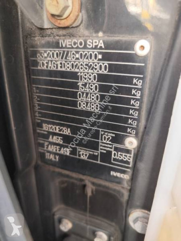 شاحنة قلابة ذات تفريغ خلفي وجانبي Iveco