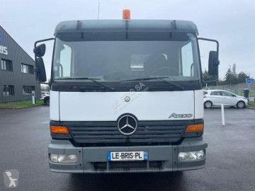 شاحنة ناقلة حاويات متعددة الأغراض Mercedes