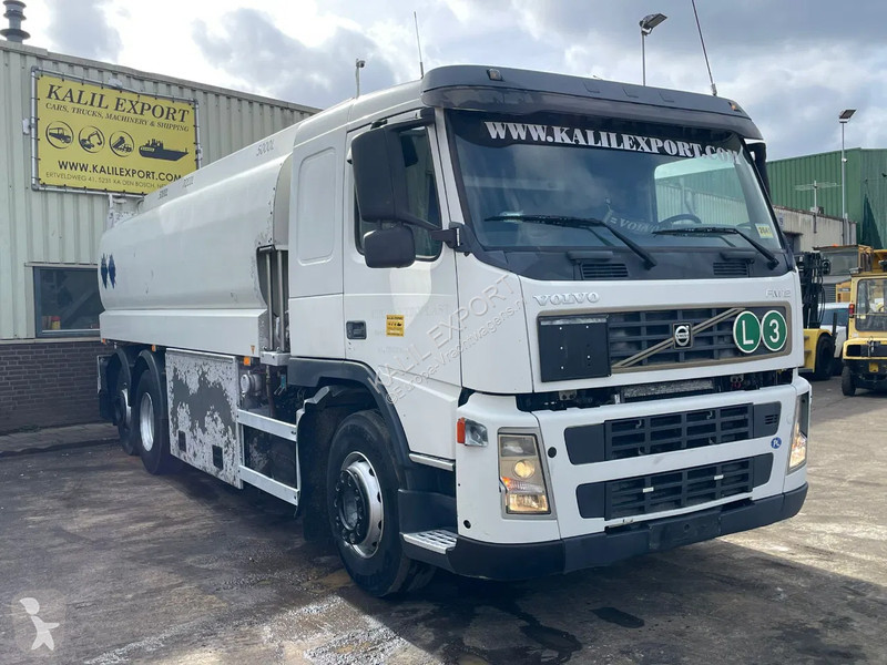 شاحنة Volvo 12420 Fuel Tank Truck 19.000 Liters...
