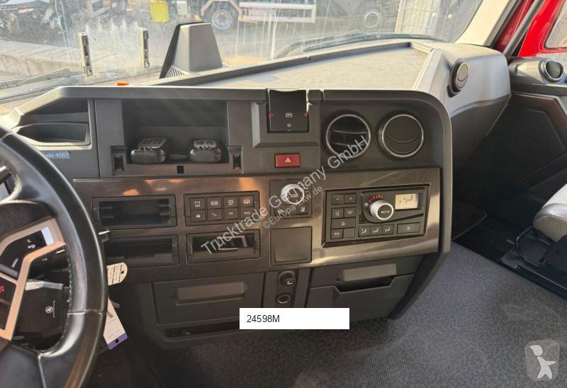 شاحنة Renault 586 T 460