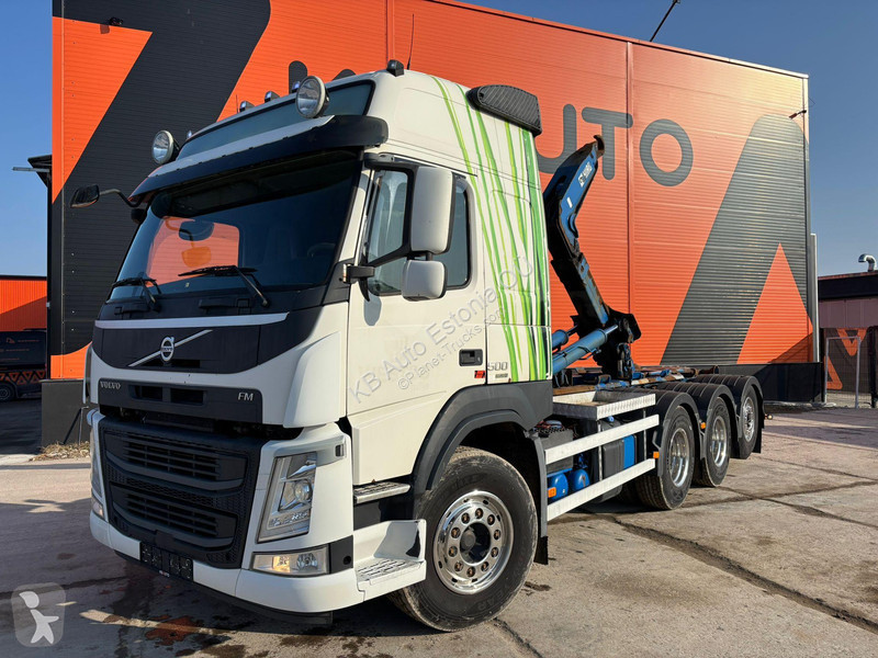 شاحنة Volvo 500 8x4*4 HIAB XR 20 / L=5600 mm
