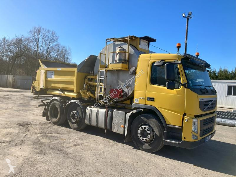 Vejarbejde Volvo 370 FM