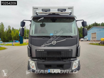 Camión furgón Volvo