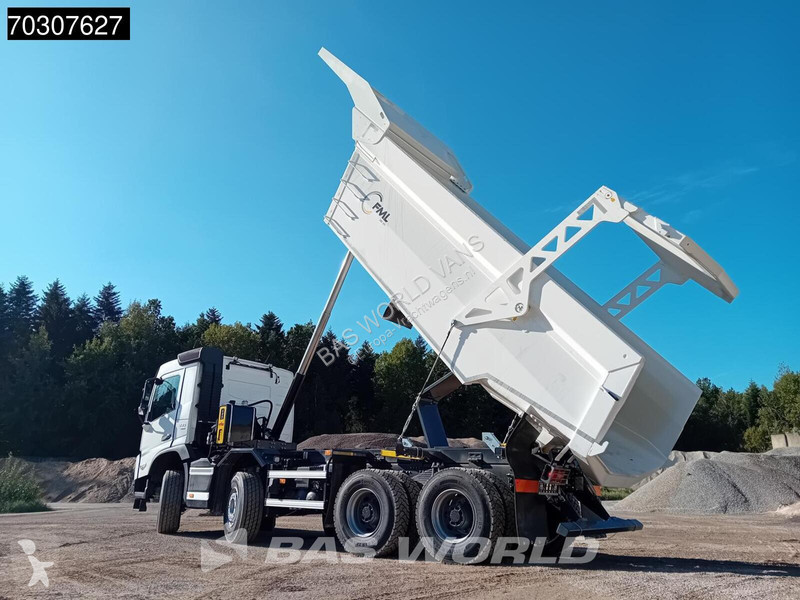 شاحنة Volvo 500  8X4 22m3 Mining tipper 52tons...