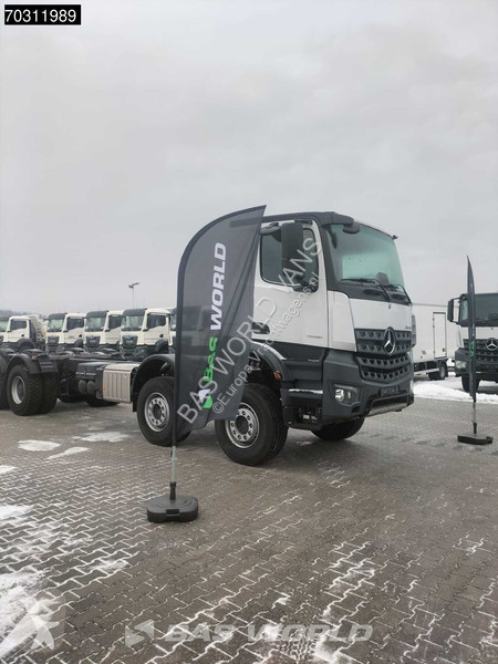 شاحنة Mercedes 4451 8X4 NEW chassis! Steel...