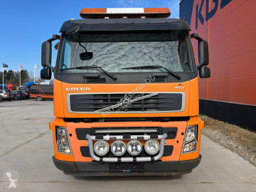شاحنة ناقلة حاويات متعددة الأغراض Volvo