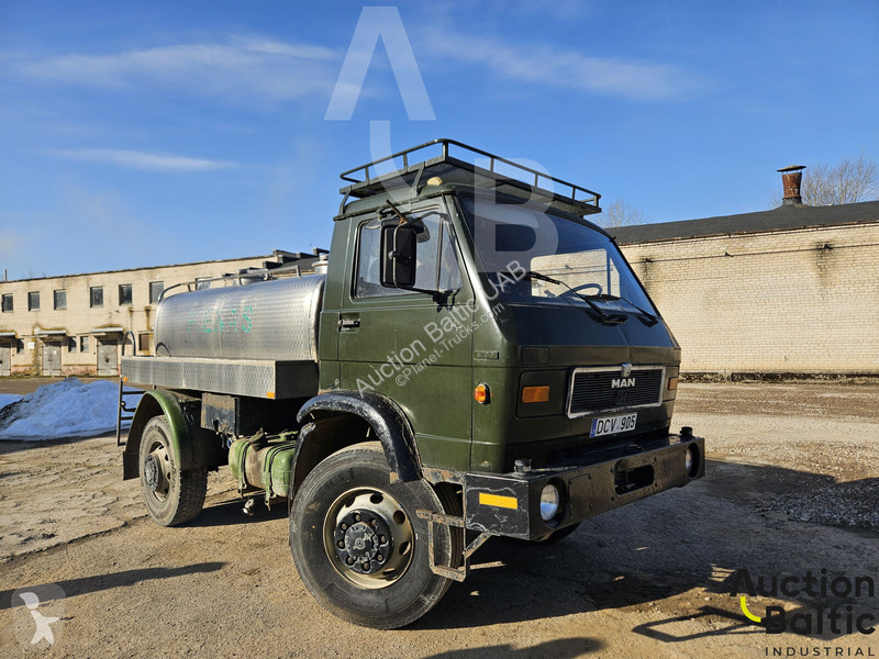 Kamión Volkswagen VW-MAN 8.136