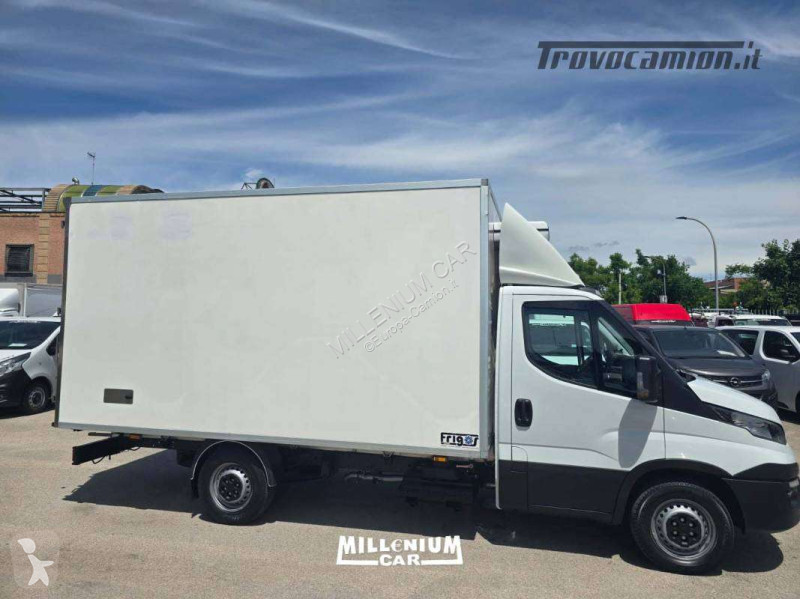 Furgoneta Iveco 35-18 CELLA FIORI (2019)