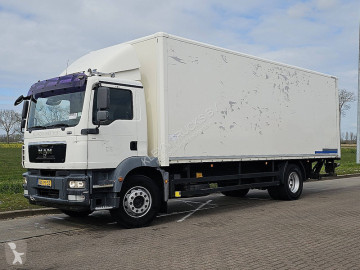 MAN box truck