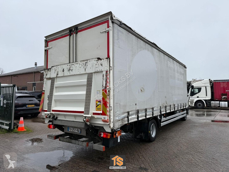 شاحنة DAF FA  230 12 TON -...